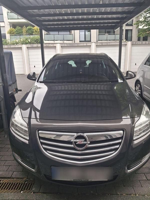 Grau Gebraucht 2013 Opel Insignia Sport Kombi | 6.000 € - Bild 1/4