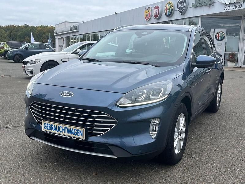 Blau Gebraucht 2022 Ford Kuga Titanium SUV | 23.990 € (Fairer Preis) - Bild 1/4