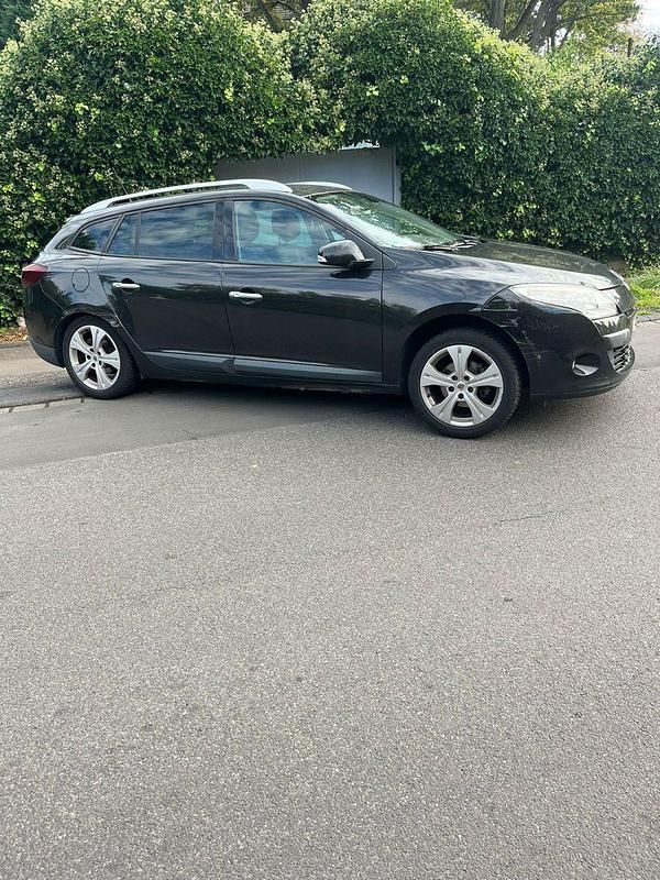 Schwarz Gebraucht 2009 Renault Mégane GrandTour Dynamique Kombi | 2.199 € (Guter Preis) - Bild 1/4