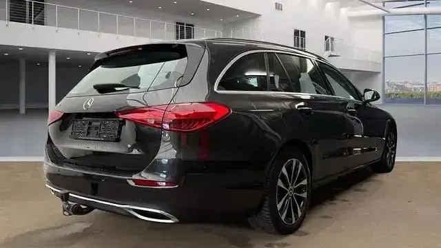 Gebraucht Mercedes C300e 313 PS (230 kW) 2023 Grau Limousine