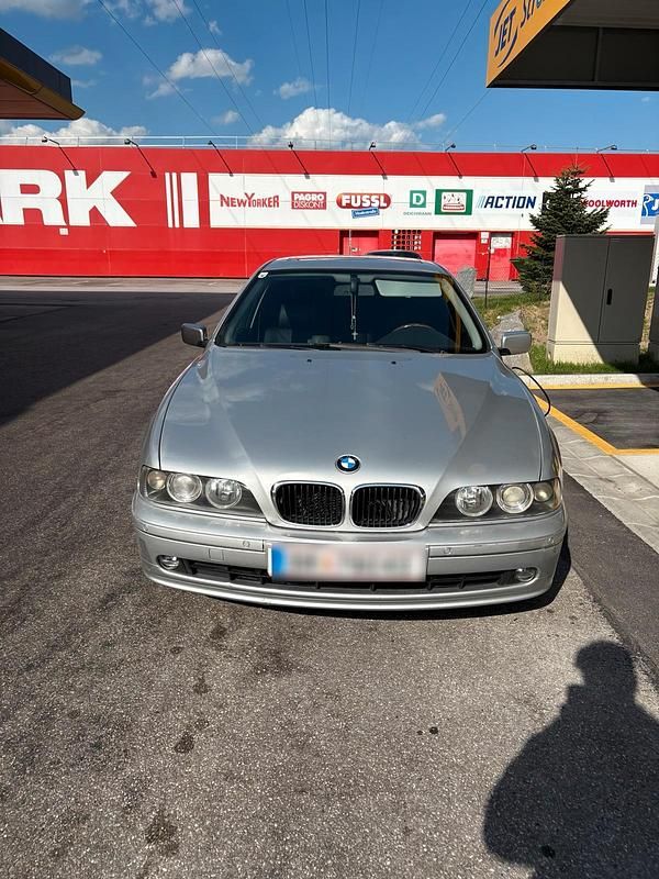 Silber Gebraucht 2006 BMW 525 Limousine | 4.000 € (Guter Preis) - Bild 1/4