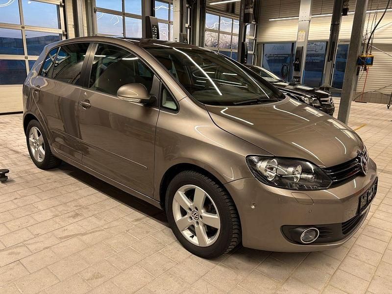 Gebraucht VW Golf Plus Cross Team 122 PS (89 kW) 2011 Braun Van / Kleinbus