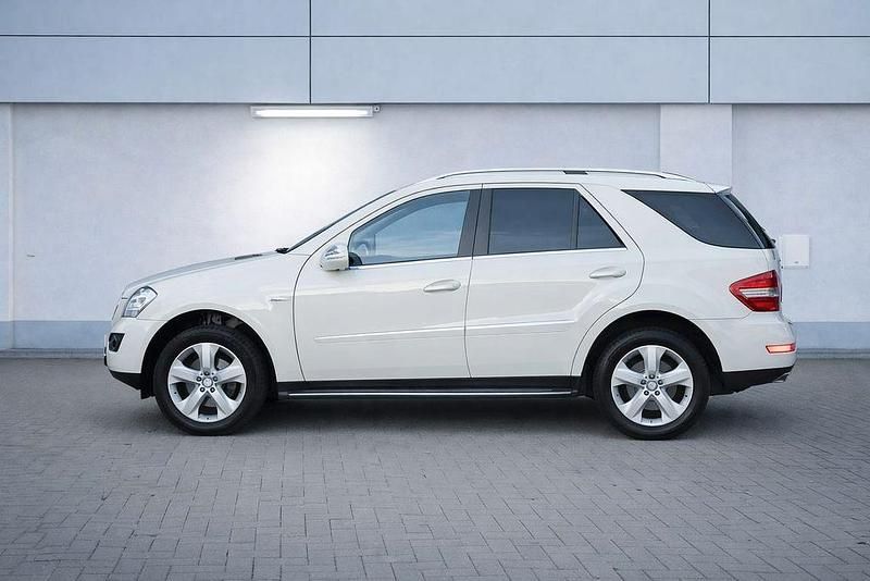 Gebraucht Mercedes ML350 231 PS (169 kW) 2010 Weiß SUV