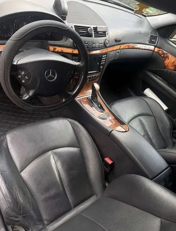 Gebraucht Mercedes E280 Elegance 177 PS (130 kW) 2005 Beige Limousine