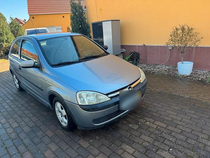 Silber Gebraucht 2003 Opel Corsa Kleinwagen | 400 € (Superpreis) - Bild 1/4