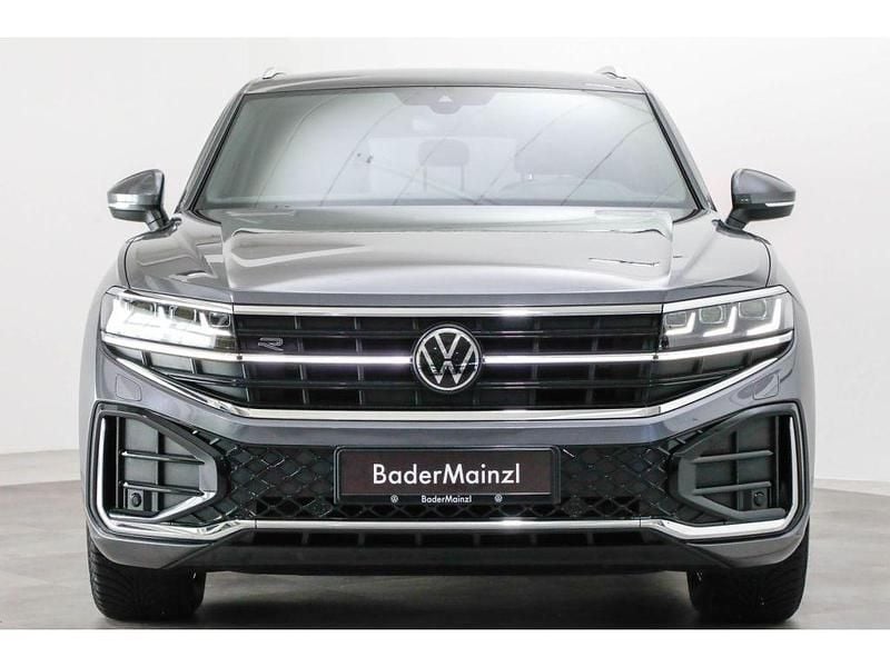 Gebraucht VW Touareg R-line 231 PS (169 kW) 2024 Siliziumgrau metallic SUV