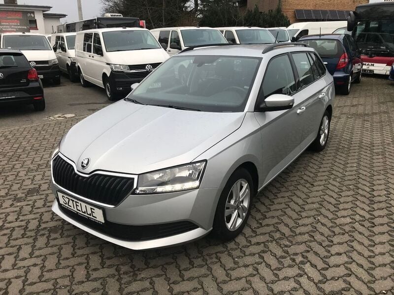 Gebraucht Skoda Fabia Ambition 60 PS (44 kW) 2022 Silber Kleinwagen