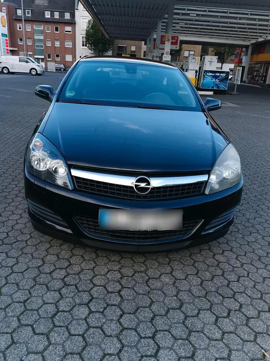 Gebraucht Opel Astra GTC 105 PS (77 kW) 2007 Schwarz Coupé