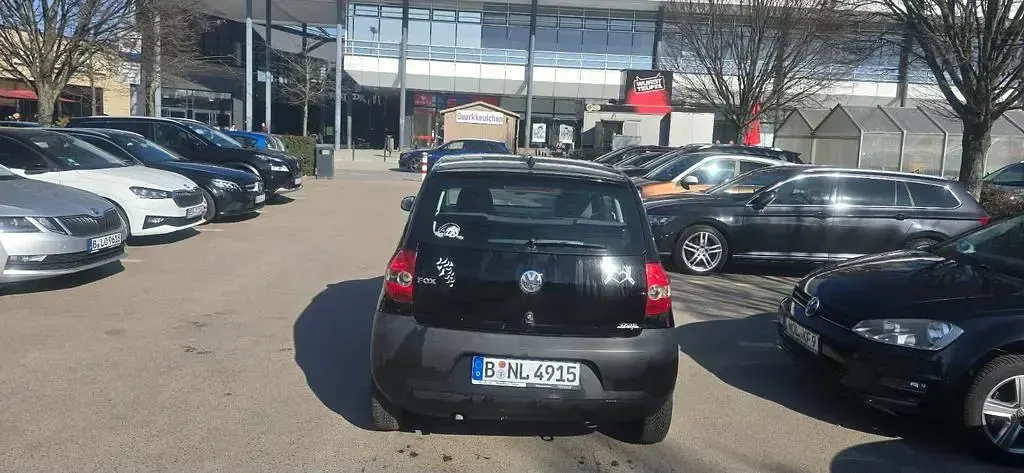 Gebraucht VW Fox 54 PS (39 kW) 2010 Schwarz Kleinwagen