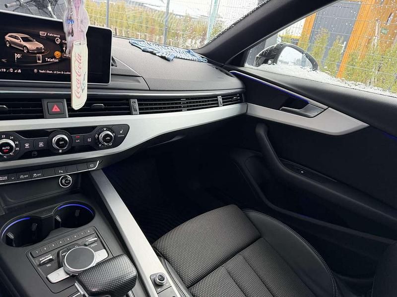 Grau Gebraucht 2018 Audi A4 Sport Kombi | 30.000 € - Bild 1/4