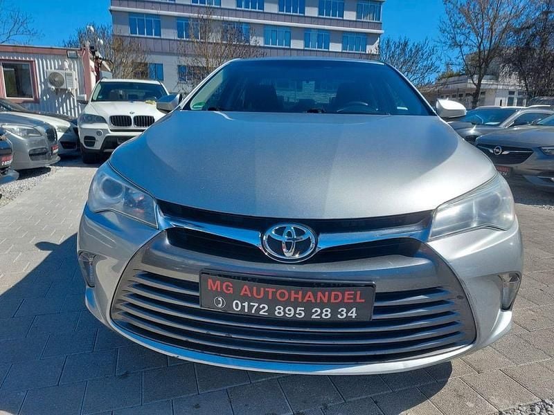 Gebraucht Toyota Camry 181 PS (133 kW) 2016 Silber Limousine