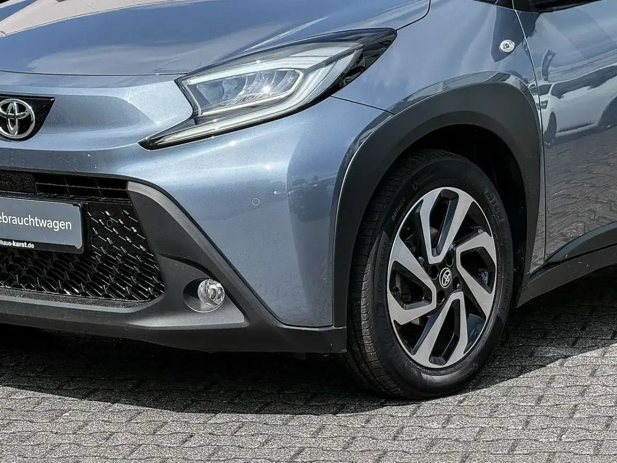 Gebraucht Toyota Aygo X Comfort 72 PS (52 kW) 2024 Celestialgrey SUV
