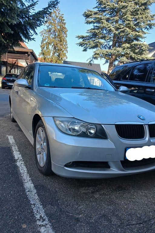 Gebraucht BMW 318 143 PS (105 kW) 2006 Silber Limousine