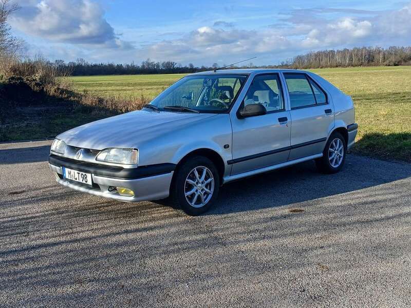 Gebraucht 1992 Renault 19 Limousine | 2.900 € - Bild 1/4
