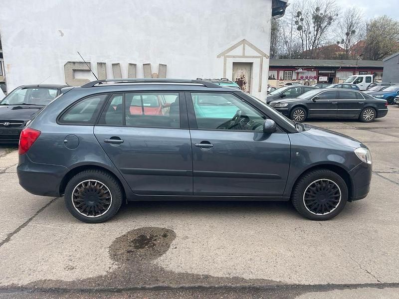 Gebraucht Skoda Fabia 69 PS (50 kW) 2008 Grau Kleinwagen