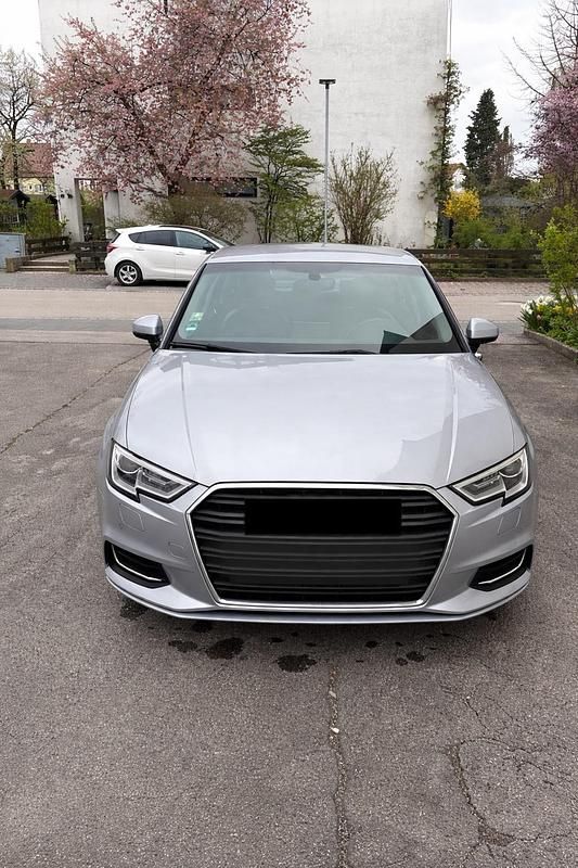 Second-hand Audi A3 Design 150 CP (110 kW) 2019 Argintiu Berlinǎ