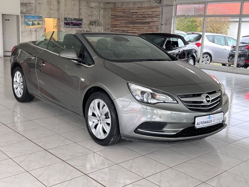 Grau Gebraucht 2017 Opel Cascada Edition Cabrio | 9.990 € (Fairer Preis) - Bild 1/4