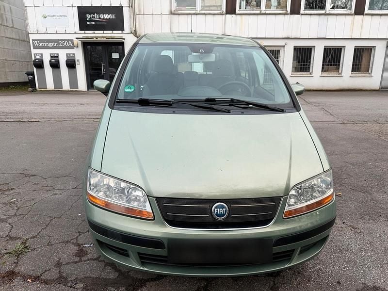 Gebraucht Fiat Idea 95 PS (69 kW) 2004 Grün Van / Kleinbus