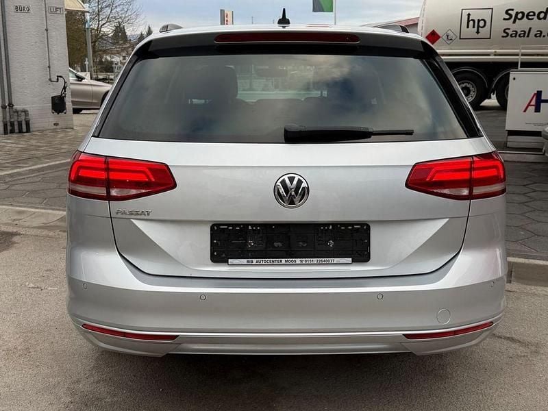 Gebraucht VW Passat 150 PS (110 kW) 2017 Silber Kombi