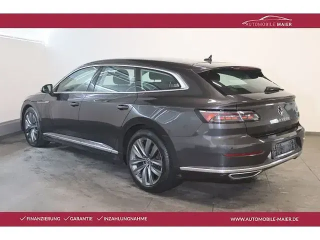 Usata VW Arteon Elegance 200 CV (147 kW) 2023 Grigio Station wagon