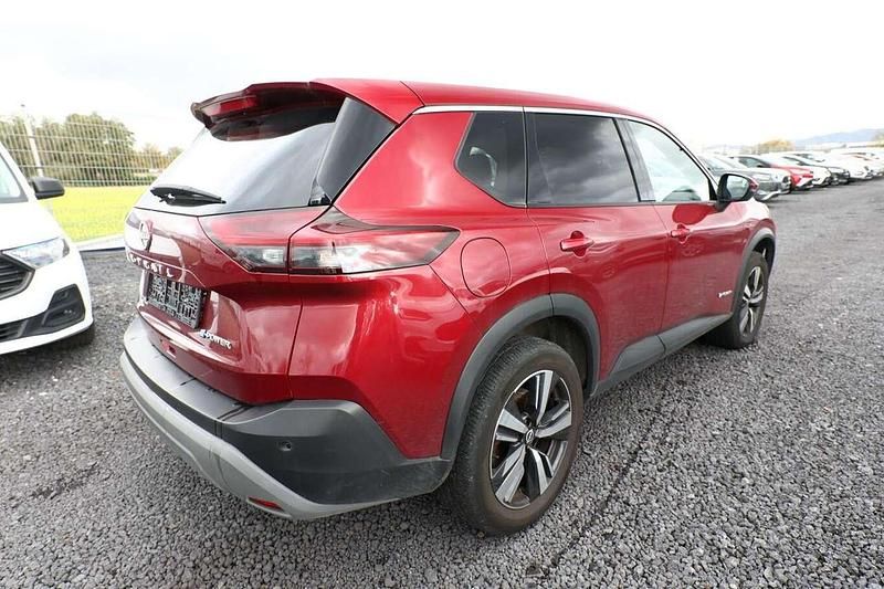 Gebraucht Nissan X-Trail Tekna+ 213 PS (156 kW) 2024 Tinted red premiun metallic. SUV