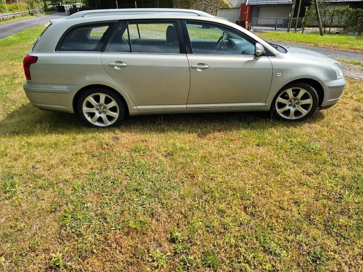 Gebraucht Toyota Avensis T2 147 PS (108 kW) 2007 Kombi