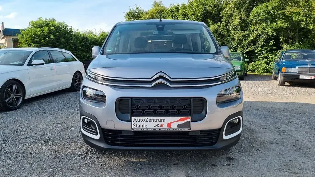 Gebraucht Citroën Berlingo Feel 131 PS (96 kW) 2020 Grau Van / Kleinbus
