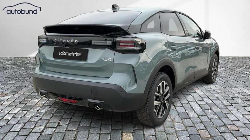 Neu Citroën C4 131 PS (96 kW) 2025 Grün SUV