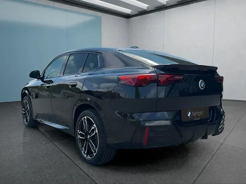 Neu BMW X2 M Sport 163 PS (119 kW) 2026 Schwarz SUV