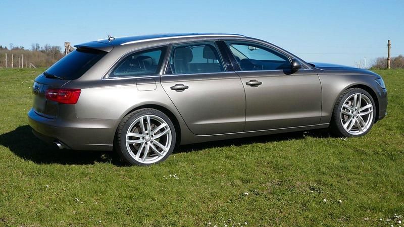 Gebraucht Audi A6 Ambiente 313 PS (230 kW) 2014 Grau Kombi