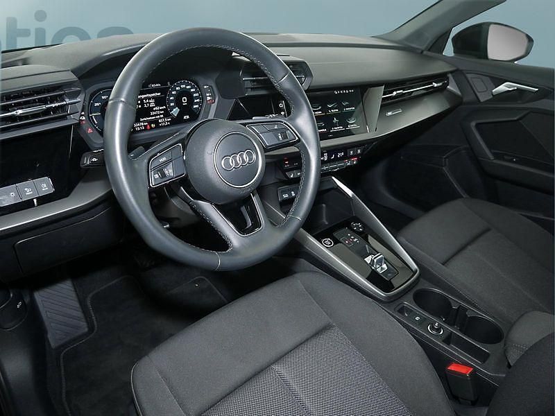 Gebraucht Audi A3 Sportback e-tron 204 PS (150 kW) 2023 Schwarz Kleinwagen