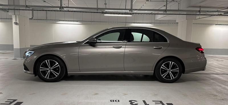 Gebraucht Mercedes E200 160 PS (117 kW) 2021 Silber Limousine