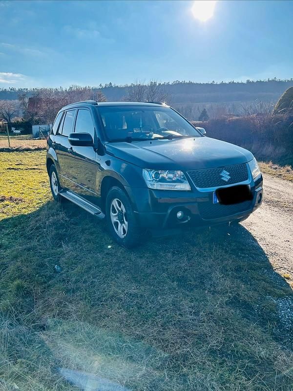Gebraucht Suzuki Grand Vitara 130 PS (95 kW) 2011 Schwarz SUV