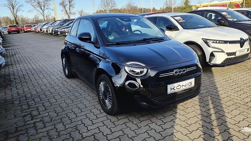 Gebraucht Fiat 500e 86 kW (118 PS) 2023 Schwarz Kleinwagen