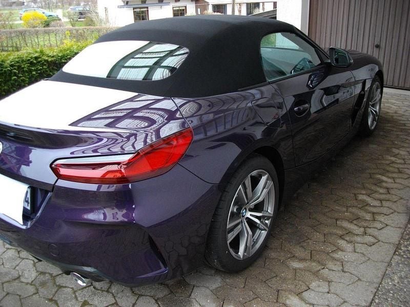 Gebraucht BMW Z4 197 PS (144 kW) 2024 Violett Cabrio