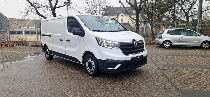 Gebraucht Renault Trafic 170 PS (125 kW) 2022 Weiß Van / Kleinbus