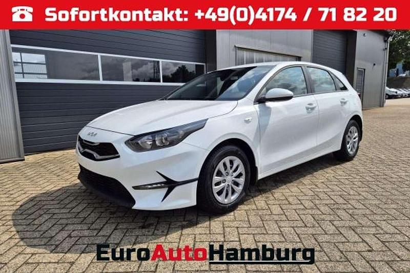 Deluxeweiß metallic Neu 2025 Kia Ceed Vision SUV | 23.090 € (Guter Preis) - Bild 1/4