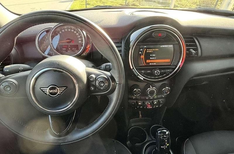 Gebraucht Mini ONE 102 PS (75 kW) 2021 Schwarz Kleinwagen