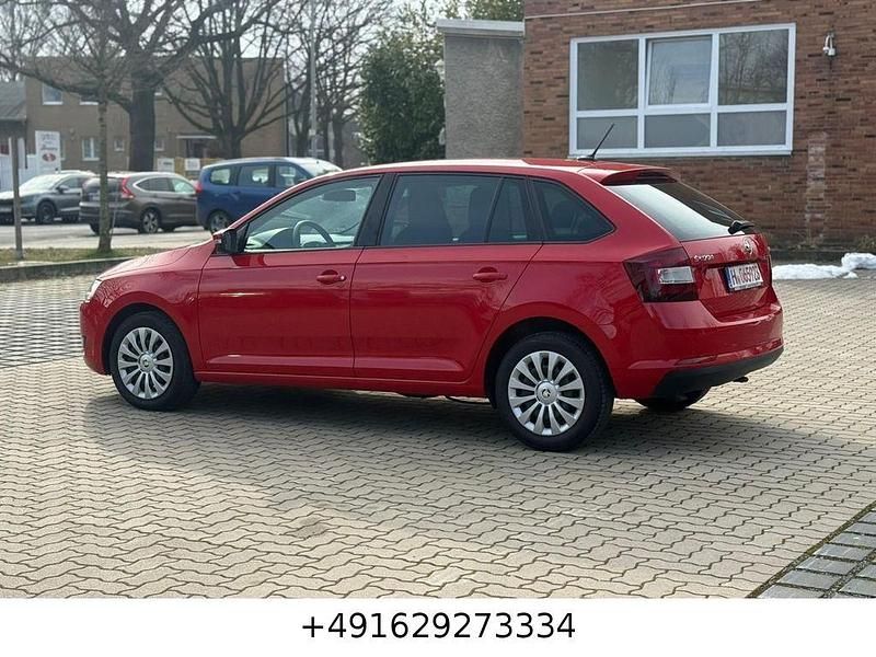 Gebraucht Skoda Rapid Ambition 90 PS (66 kW) 2017 Rot Kleinwagen