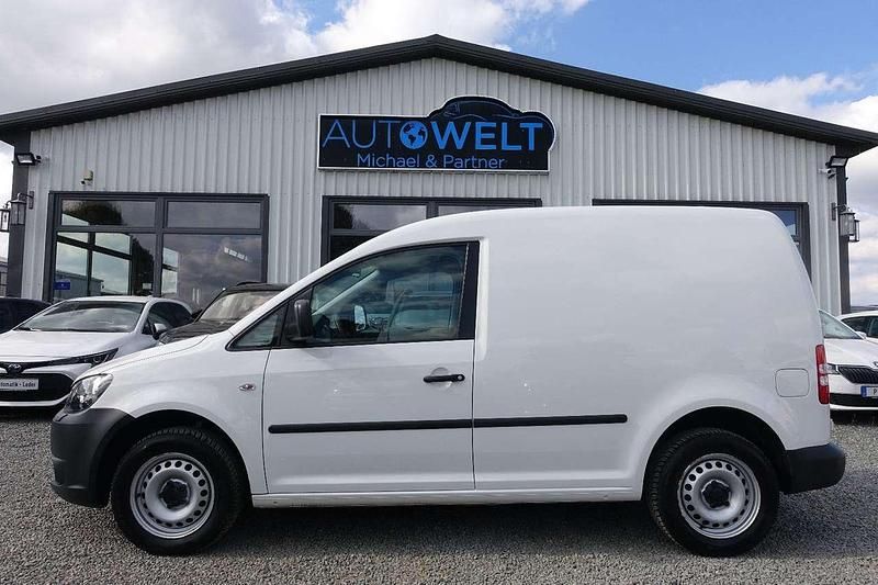 Candyweiss Gebraucht 2011 VW Caddy Van / Kleinbus | 8.990 € (Etwas zu teuer) - Bild 1/4
