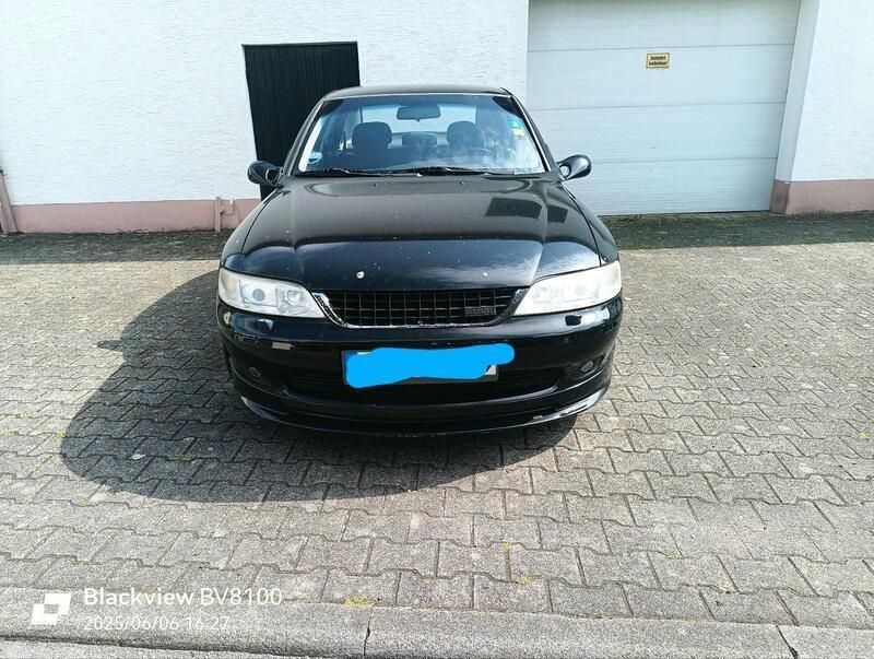 Schwarz Gebraucht 2000 Opel Vectra Limousine | 1.599 € (Fairer Preis) - Bild 1/4