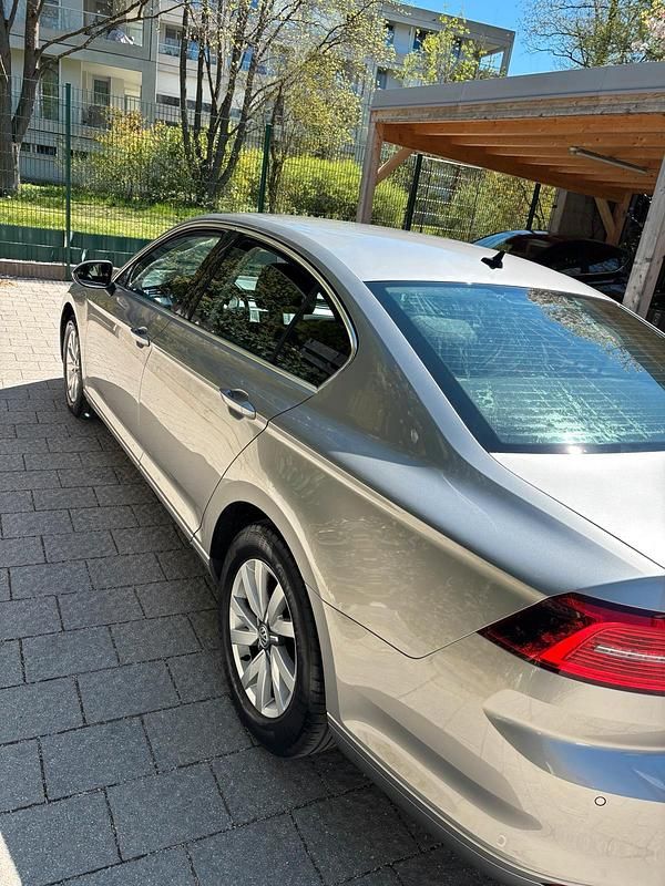 Używany VW Passat 120 KM (88 kW) 2015 Srebrny Sedan/Limuzyna