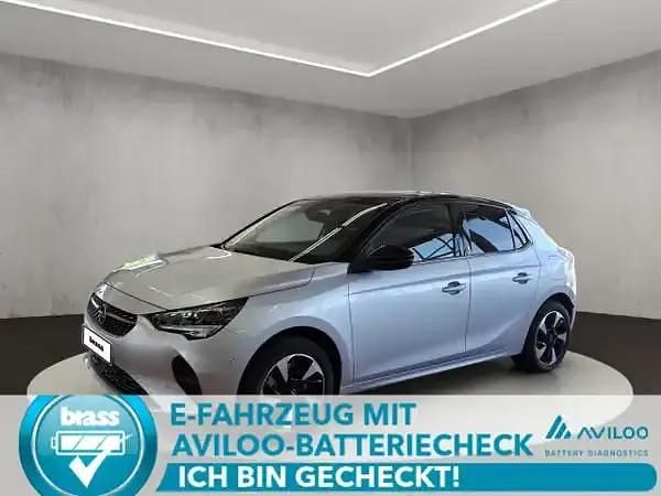 Kristall silber (metallic) (be Gebraucht 2022 Opel Corsa-e Elegance Kleinwagen | 15.450 € (Fairer Preis) - Bild 1/4