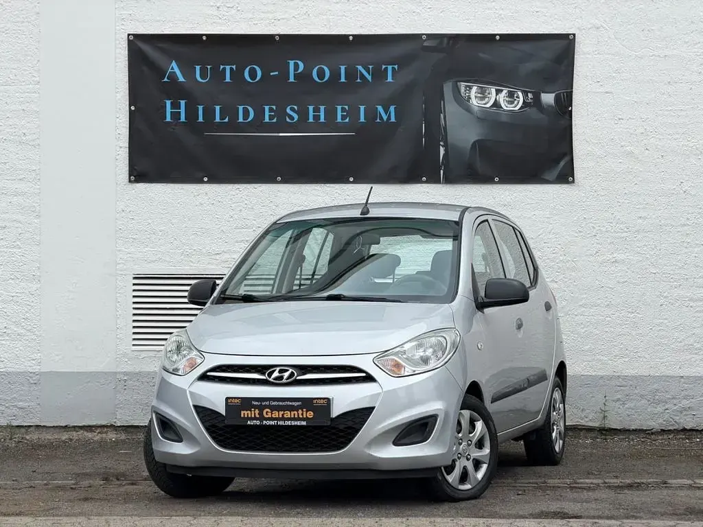 Gebraucht Hyundai i10 Classic 69 PS (50 kW) 2013 Silber Kleinwagen