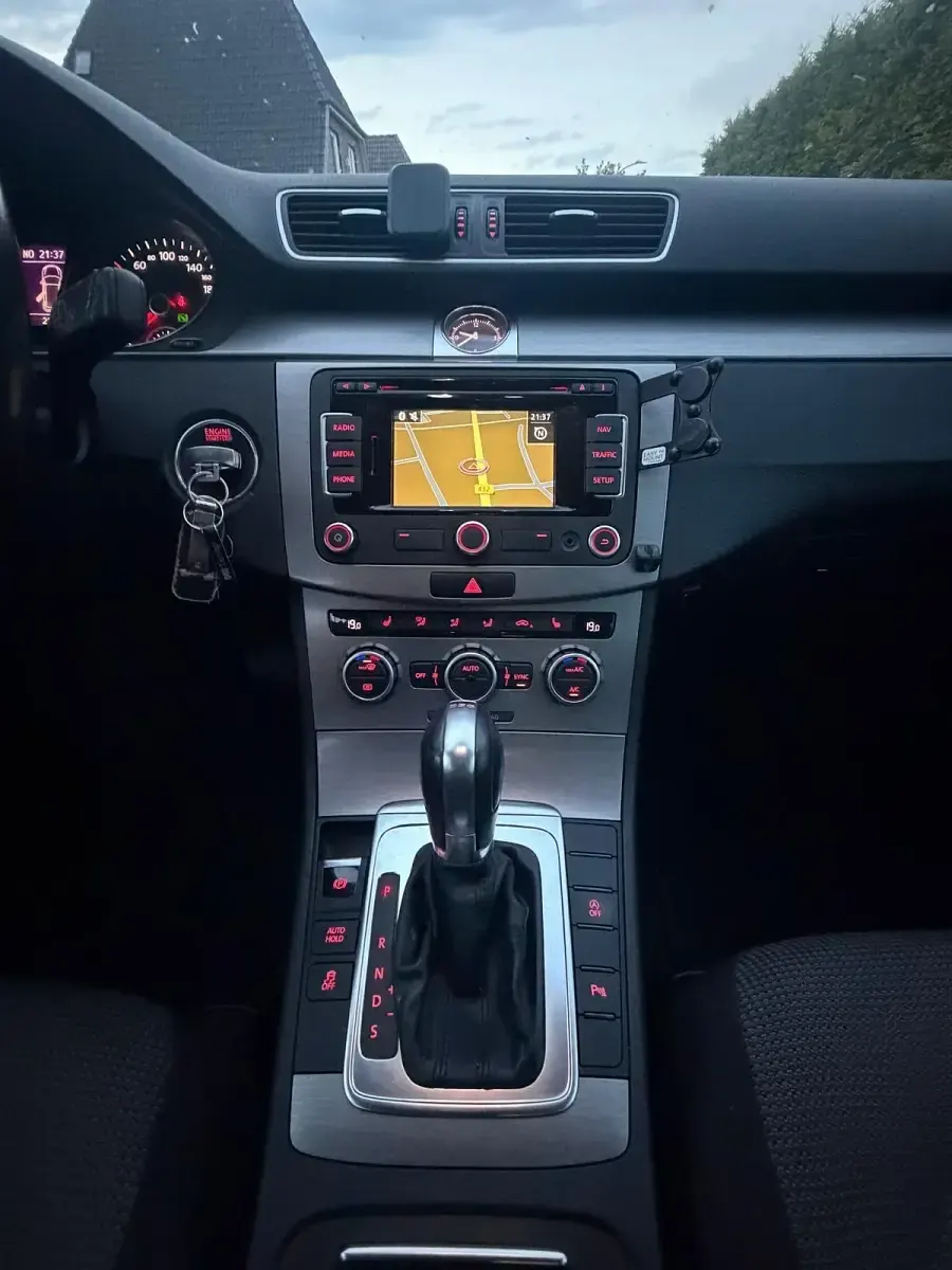 Gebraucht VW Passat 2012 Braun Kombi