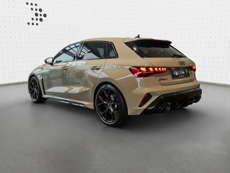 Neu Audi RS3 Exclusive 400 PS (294 kW) 2025 Mocha latte individuallackieru Limousine