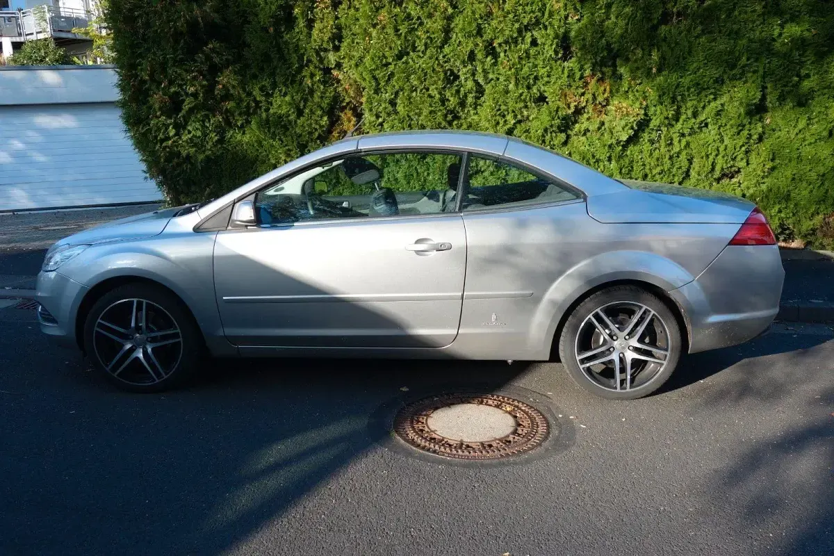 Gebraucht Ford Focus Cabriolet Titanium 136 PS (100 kW) 2008 Beige Cabrio