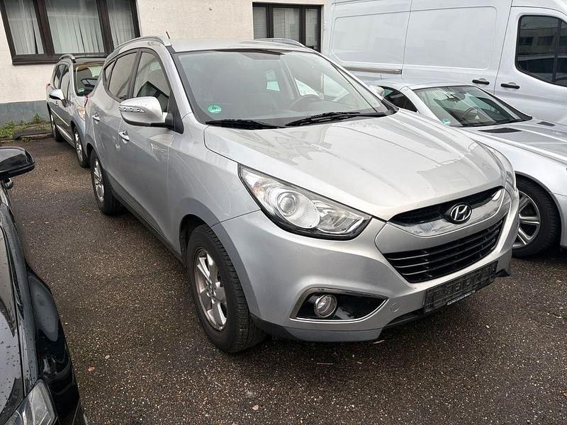 Silber Gebraucht 2012 Hyundai ix35 Style SUV | 5.999 € (Fairer Preis) - Bild 1/4