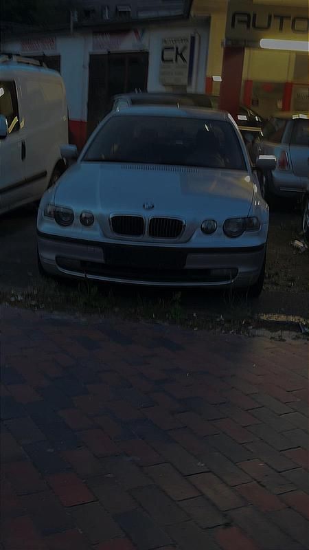 Gebraucht BMW 316 115 PS (84 kW) 2002 Silber Kleinwagen