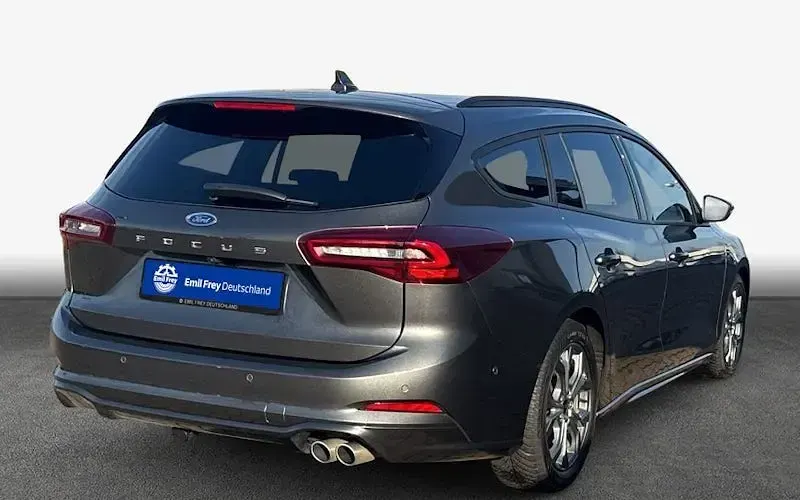 Gebraucht Ford Focus ST-Line X 116 PS (85 kW) 2025 Grau Kombi